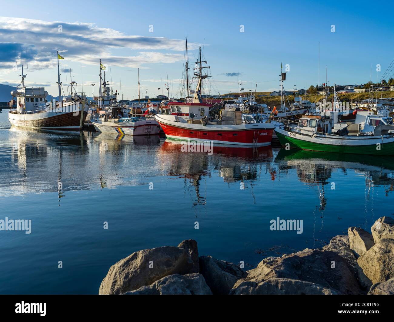 Fischerboote im Hafen Husavik; Nordurthing, Nordost-Region, Island Stockfoto