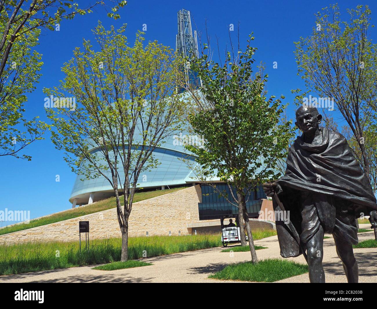 Mahatma Gandhi Statue vor dem kanadischen Museum für Menschenrechte, Winnipeg, Manitoba, Kanada Stockfoto