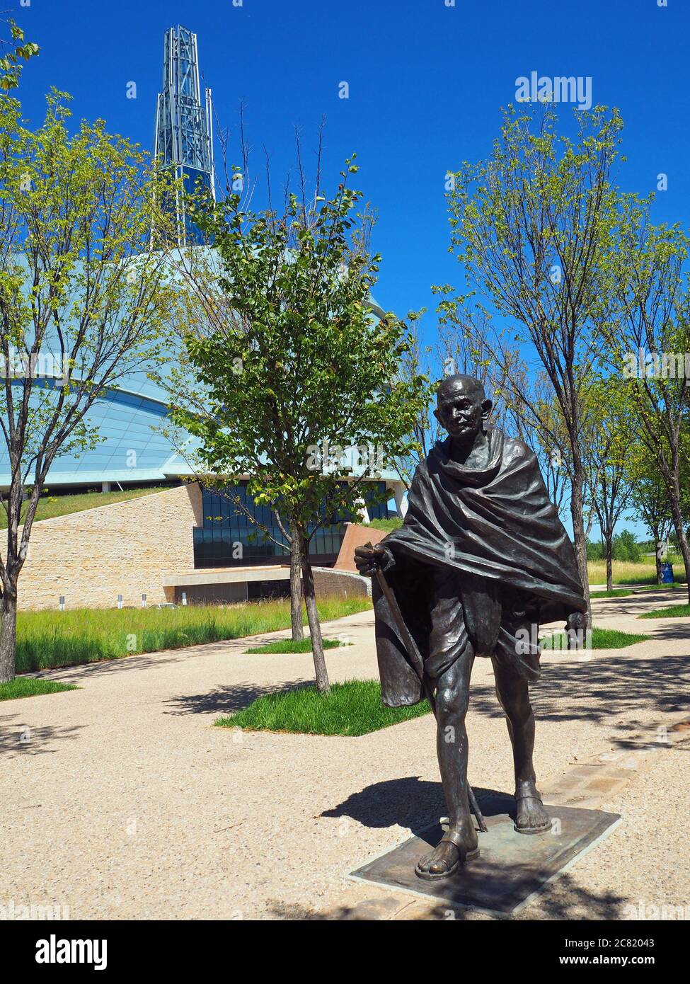 Mahatma Gandhi Statue vor dem kanadischen Museum für Menschenrechte, Winnipeg, Manitoba, Kanada Stockfoto