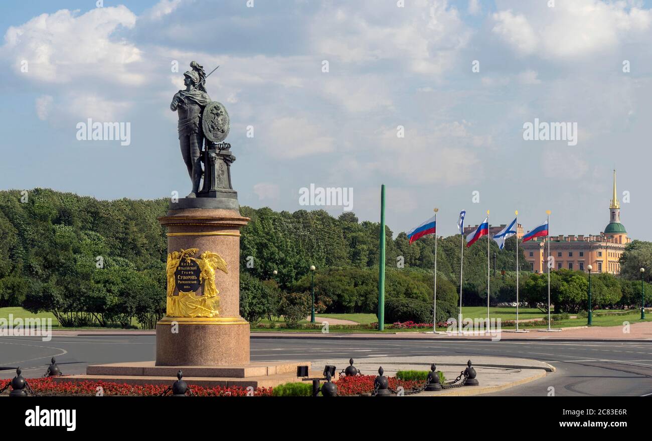 Sankt-Petersburg, Russland - 28. Juli 2019: Das Denkmal des letzten Generalissimo des Russischen Reiches Alexander Suworow von Michail Koslowski im Jahre 1801. Stockfoto