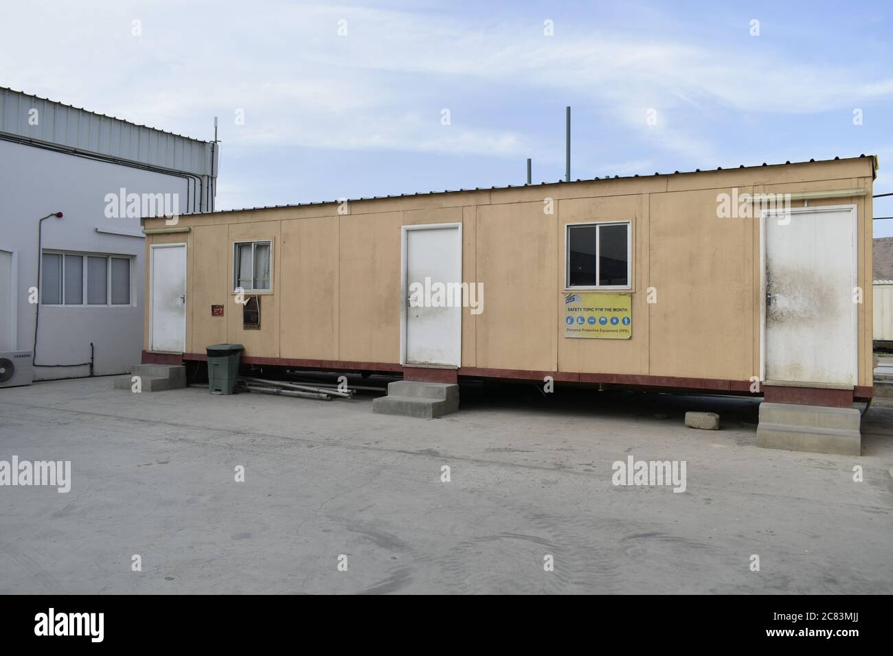 Arbeitslager : Maskat, Oman - 17-07-2020. Hütten für Arbeit. Hütten. Oman-Industrie. Stockfoto