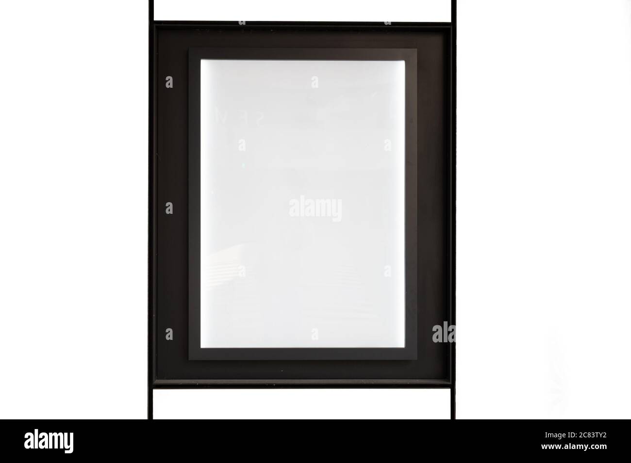 Große leere Plakatwand an einer Straßenwand, Banner mit Platz, um Ihren eigenen Text hinzuzufügen Stockfoto