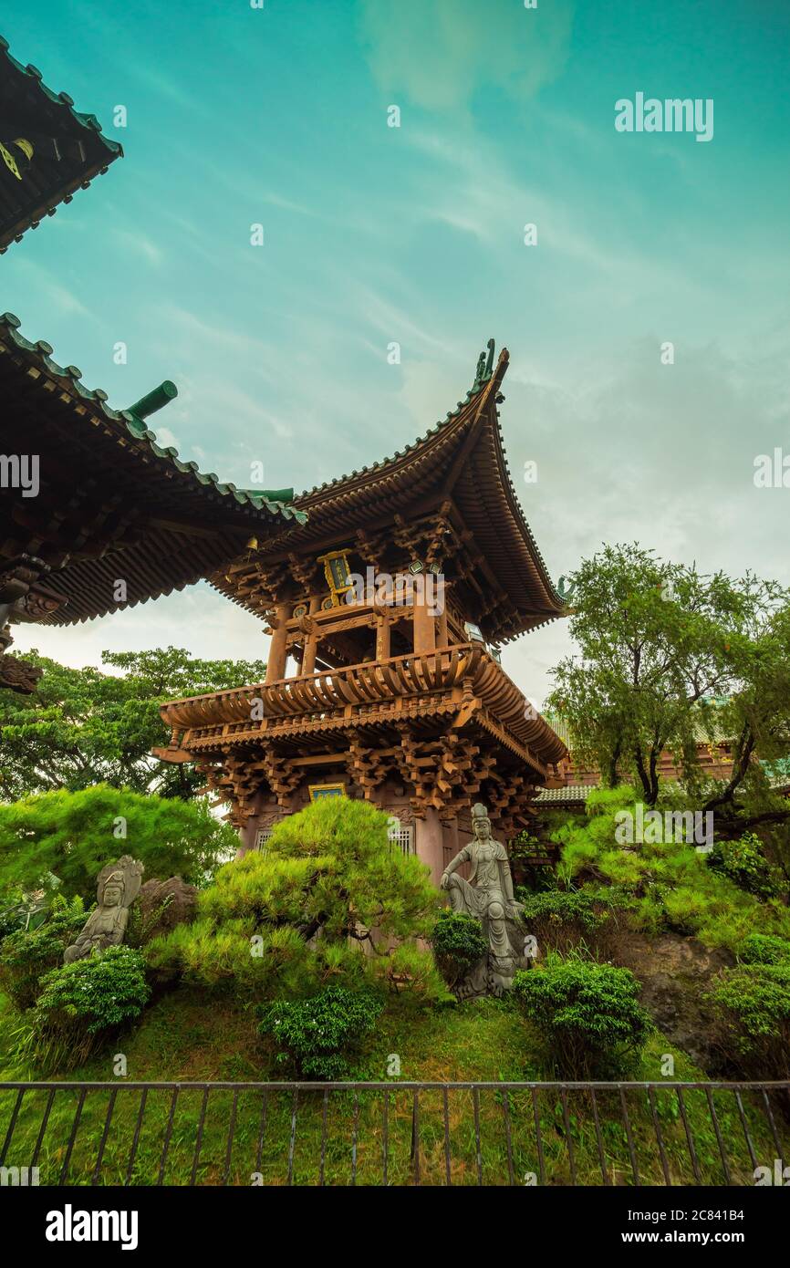 Pleiku, Vietnam - 11. Juli 2020: Minh Thanh Pagode, eine majestätische buddhistische architektonische Struktur in Pleiku Stadt, Provinz Gia Lai (Central Highland of V. Stockfoto