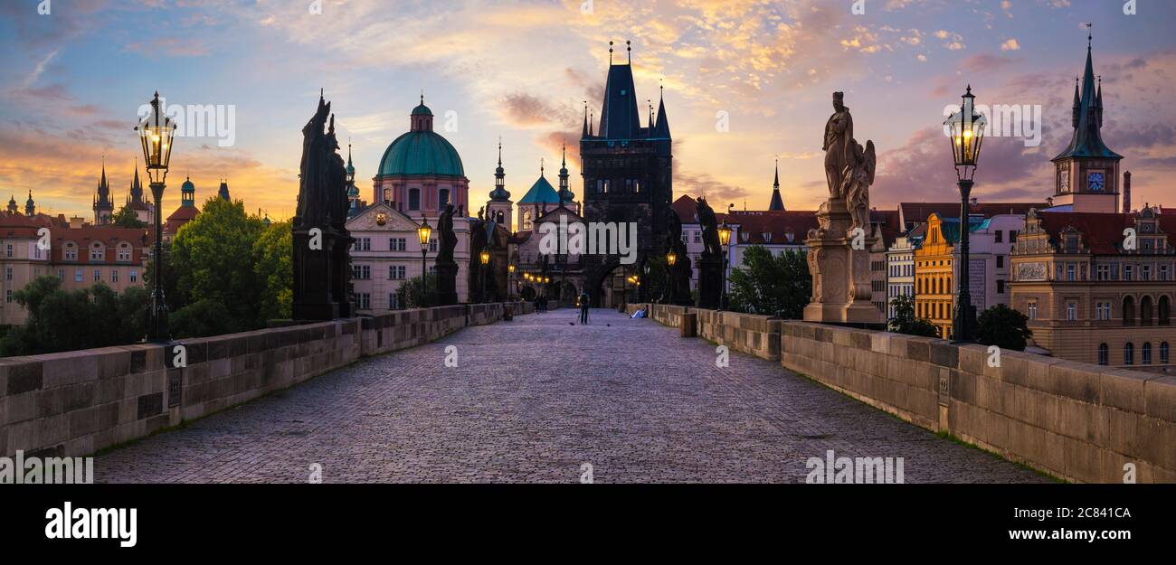 Prag, Karlsbrücke am Morgen Stockfoto
