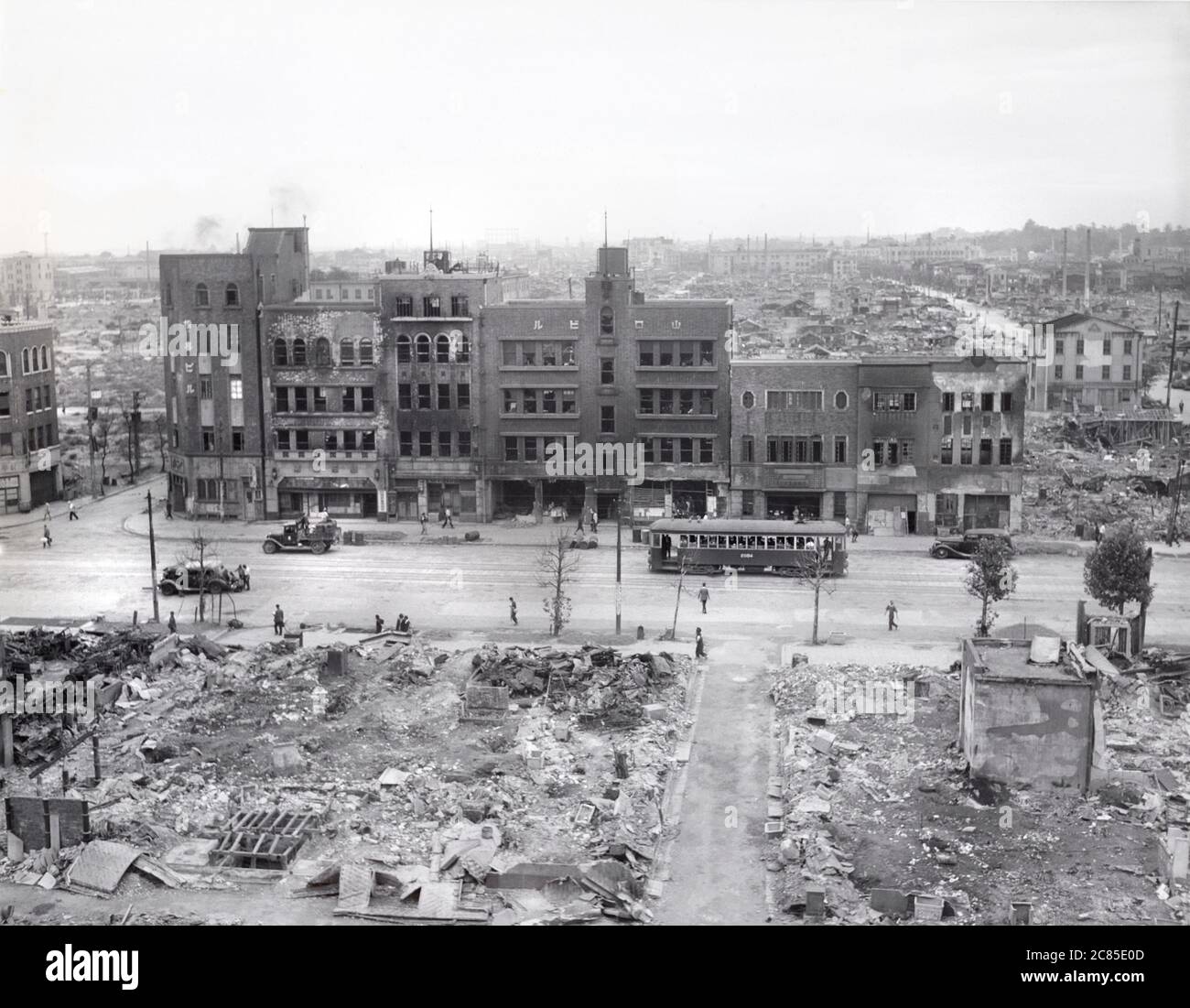 Bombardierte Gegend in der Nähe des Kaiserpalastes, Tokio, Japan, Korrespondent von ACME war Pool, September 1945 Stockfoto