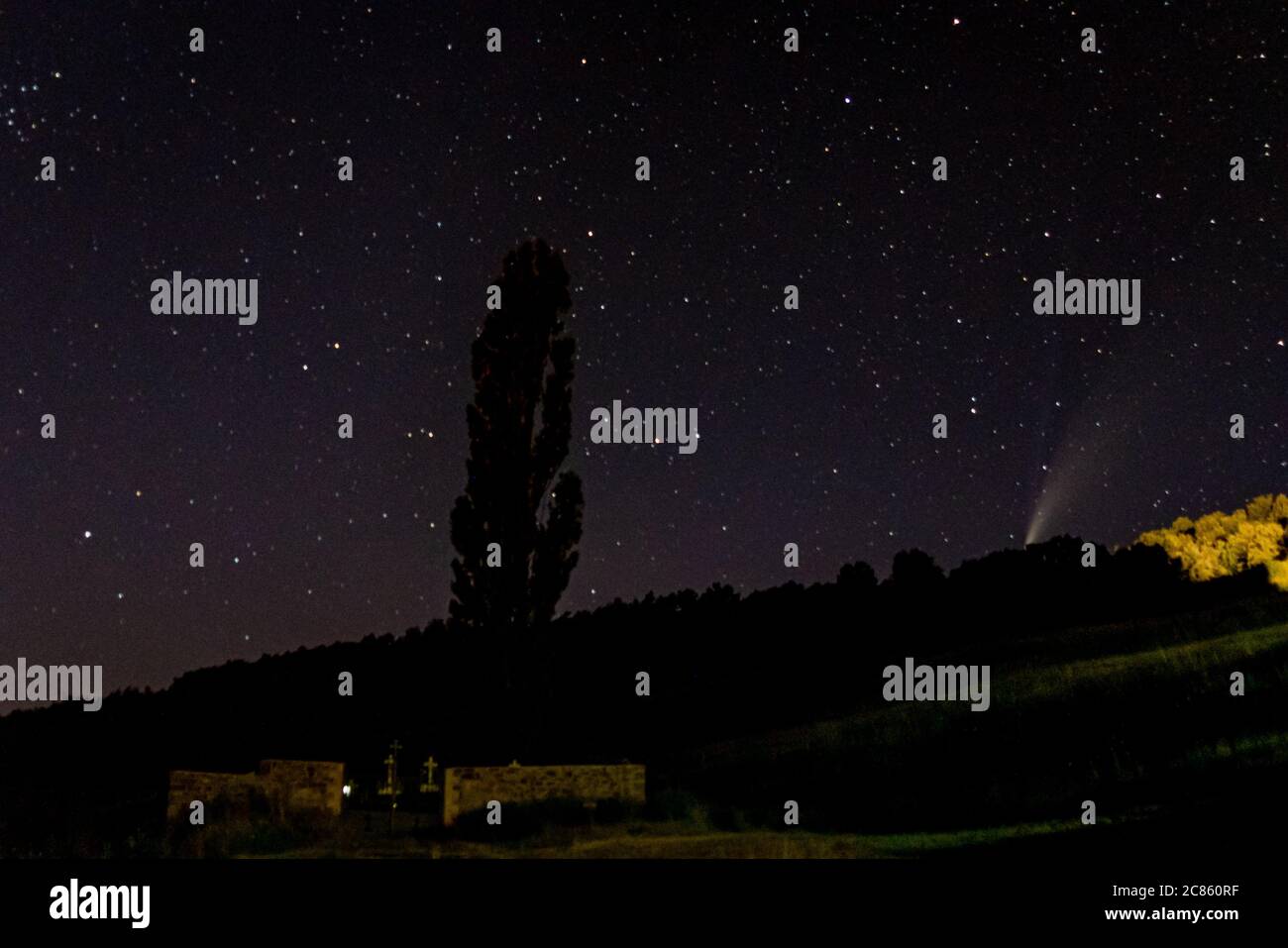 Komet Neowise, C2020 F3, am Himmel von Herreruela de Castilleria, Palencia. Spanien Stockfoto