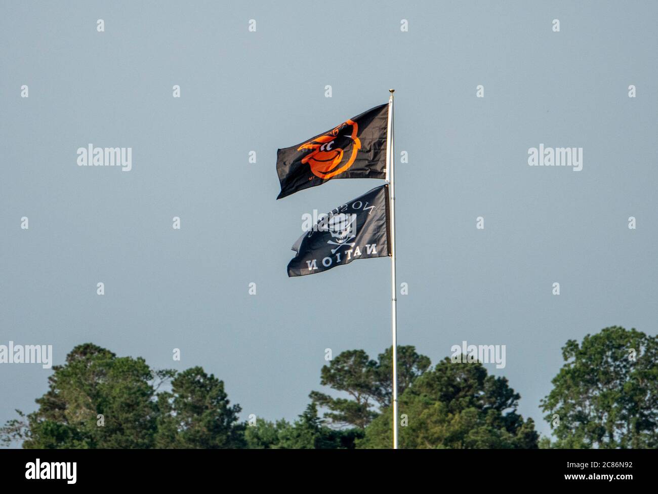 Baltimore Orioles und No Shoes Nationalflaggen. Stockfoto