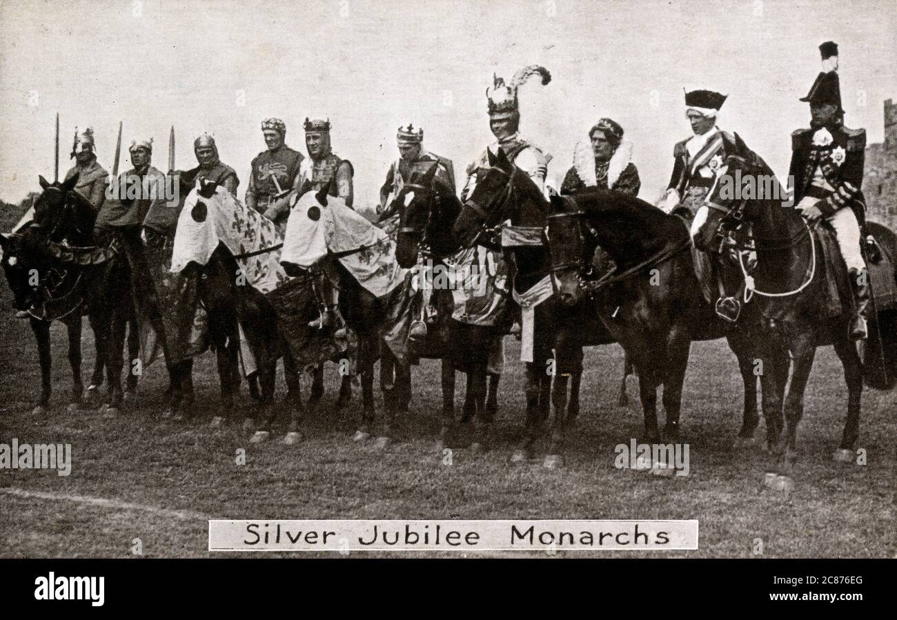 Das Silver Jubilee Aldershot Militär-Tattoo. Eine jährliche Veranstaltung aus dem Jahr 1894. In den 1920er und 1930er Jahren präsentierte das Aldershot Command Searchlight Tattoo in der Rushmoor Arena Ausstellungen aus allen Bereichen der Dienste, einschließlich Aufführungen mit Flammenfackeln. Zu einer Zeit zogen die Vorstellungen Menschenmassen von bis zu 500.000 Personen an. Das Tattoo wurde organisiert, um Geld für militärische Wohltätigkeitsorganisationen zu sammeln. Bis Ende der 1930er Jahre wurden jährlich rund £40.000 000 Menschen auf die Veranstaltung gebracht. Körperliches Training und Club Swinging. Stockfoto