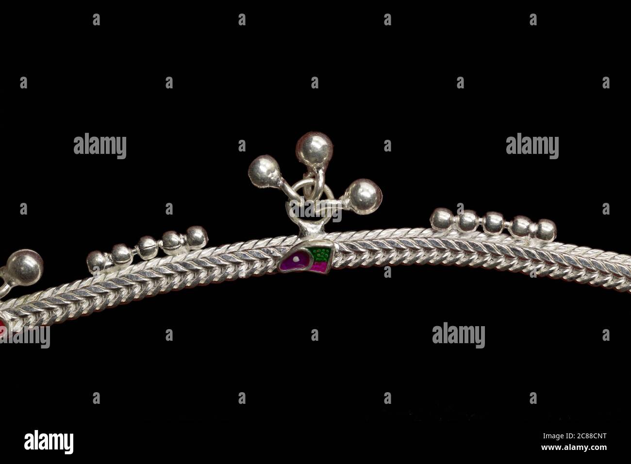 Silberne Fusskettchen Stockfotos Und Bilder Kaufen Alamy