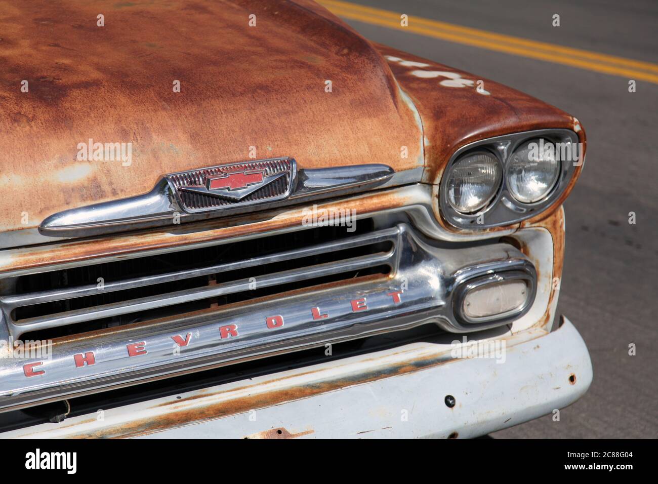 Rusty old 1959 Chevrolet Apache Pickup Truck geparkt in Roswell, New Mexico, USA, 2015 Stockfoto