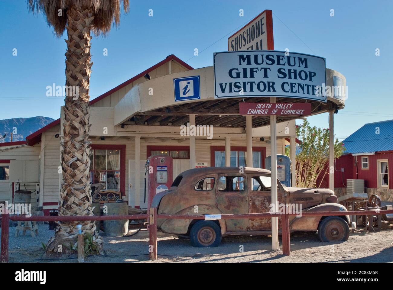 Museum und Souvenirladen in Shoshone in Mojave Desert, Kalifornien, USA Stockfoto