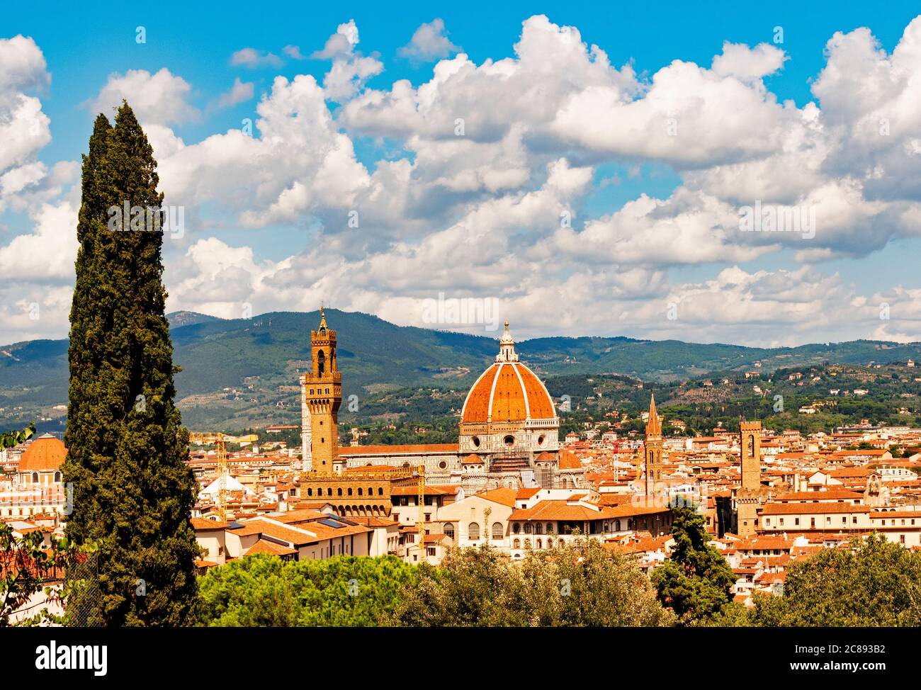 Blick auf die Kathedrale von florenz und die Stadt von der Piazzale Michelangelo Stockfoto