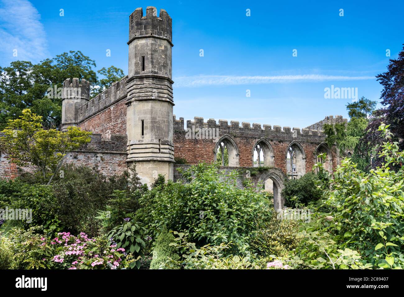 Der Bishop's Palace große Hall Ruine aus dem Palast Gärten Wells Cathedral Stockfoto