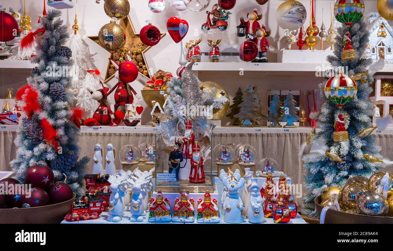 Weihnachtskugeln, Ornamente und Baumschmuck Weihnachtsmarkt
