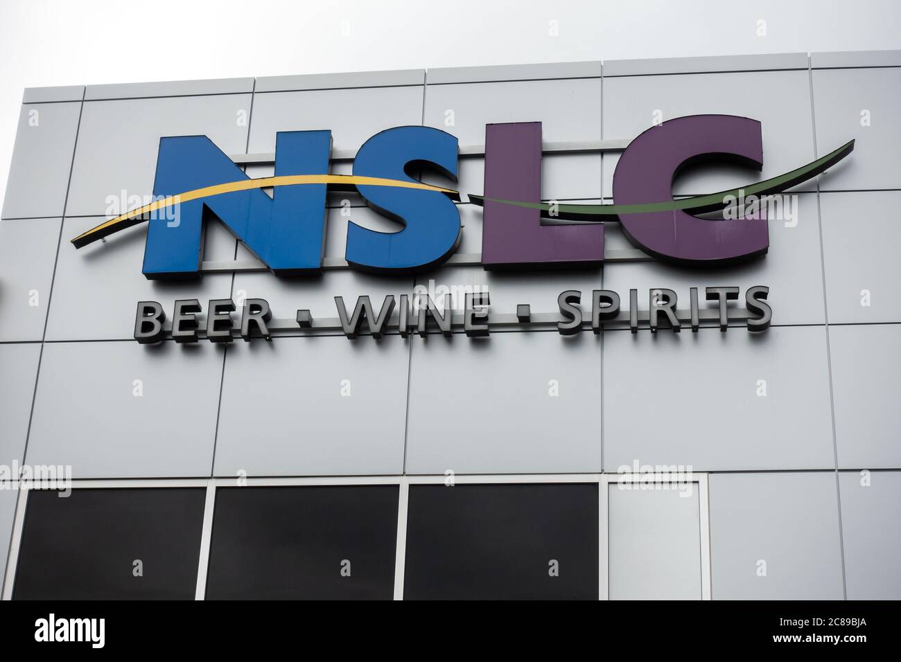 Nova Scotia Liquor Control Board Einzelhandel Geschäft Schild Geschäft Verkaufen Sie Bier Wein Und Spirituosen Nova Scotia Kanada Stockfoto