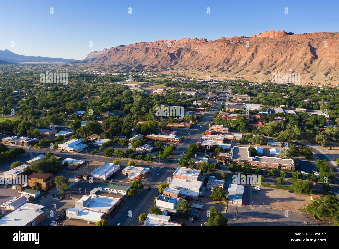 Luftaufnahmen über die Innenstadt von Moab, Utah Stockfoto