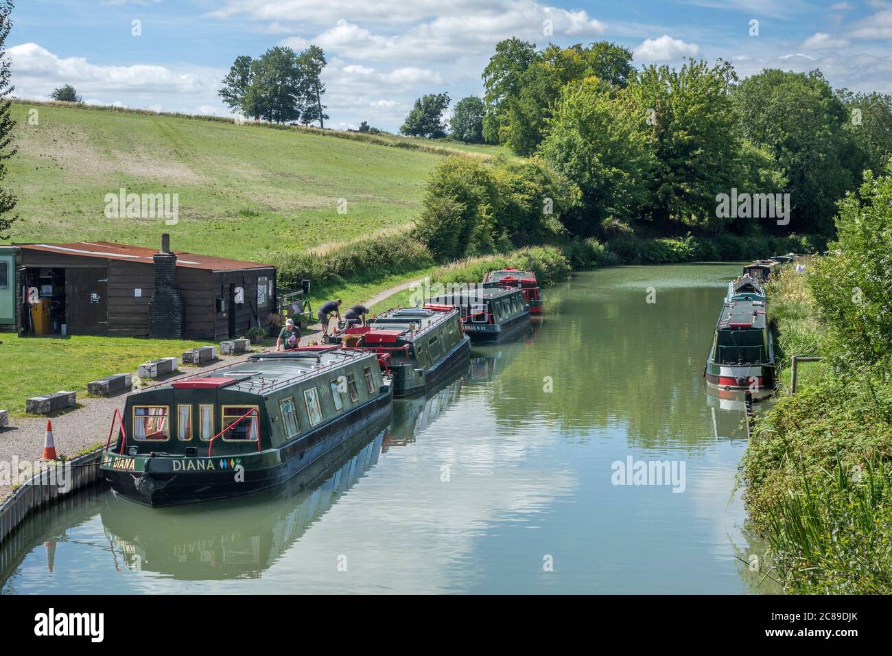 England, Wiltshire, Great Bedwyn, Kennet & Avon Kanal Stockfoto