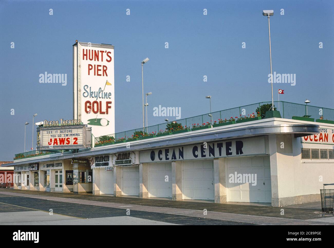 Hunt's Pier, Skyline Golf and Ocean Theatre, Wildwood, New Jersey, USA, John Margolies Roadside America Photograph Archive, 1978 Stockfoto