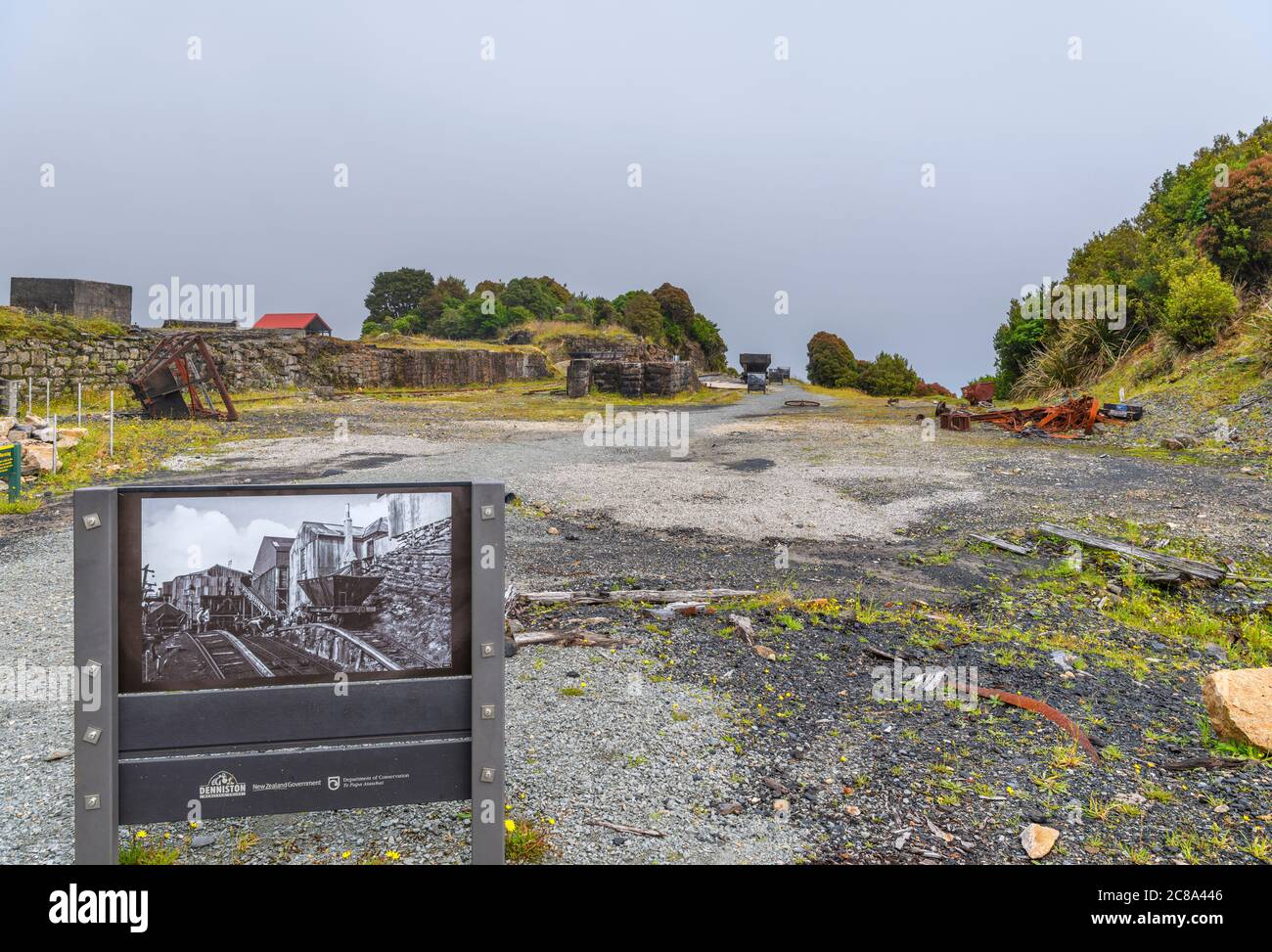 Ruinen des Denniston Hang Gravity Raiway in der verlassenen Kohlehausstadt Denniston, Westküste, Südinsel, Neuseeland Stockfoto