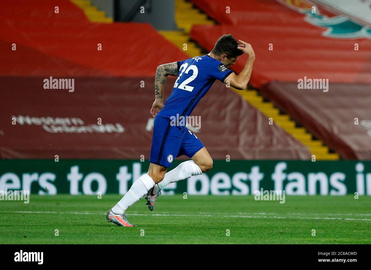 Chelsea's Christian Pulisic feiert das dritte Tor seiner Spielesolisten während des Premier League Spiels in Anfield, Liverpool. Stockfoto