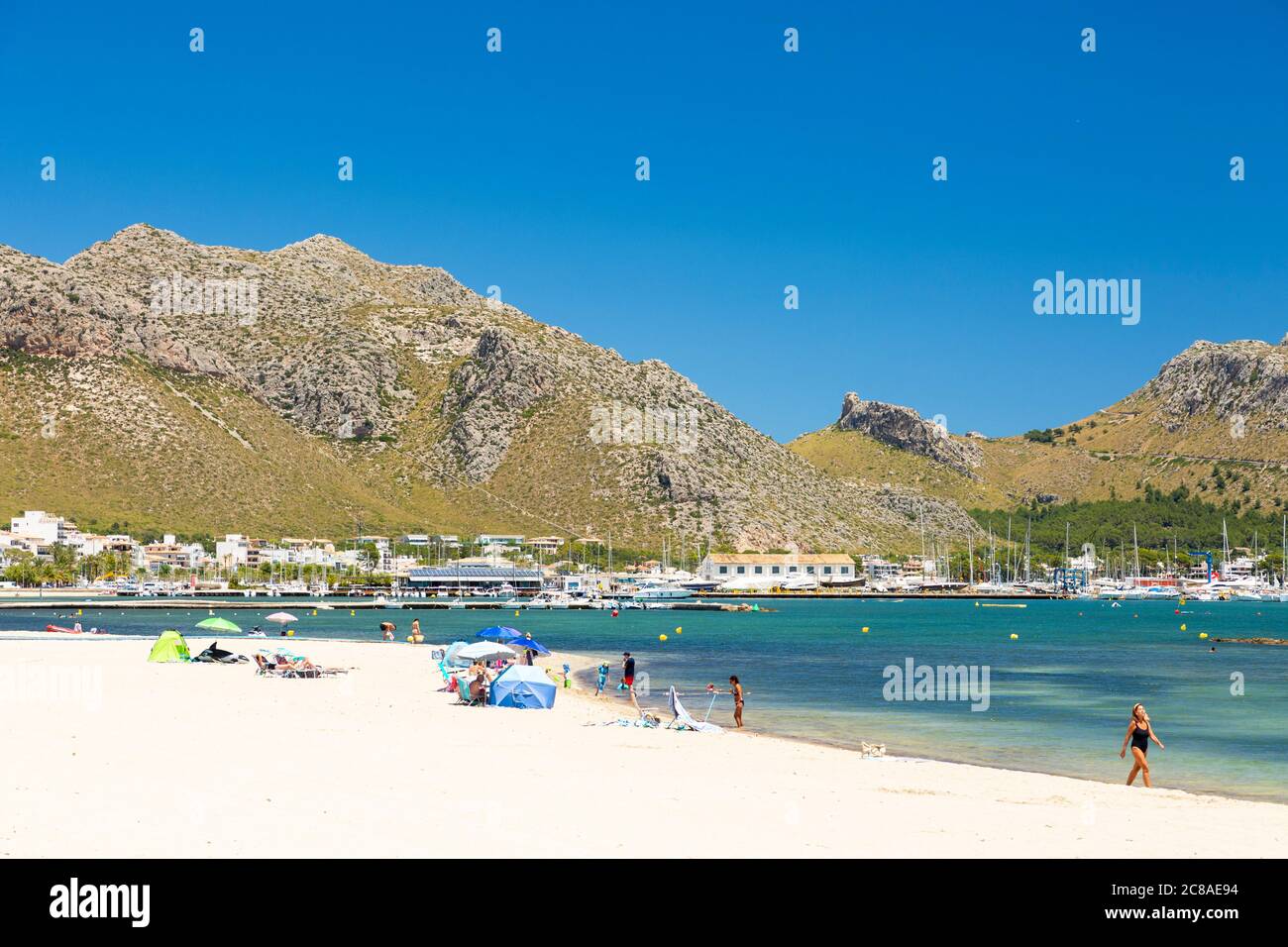 Der Strand von Puerto Pollença, Mallorca Stockfoto