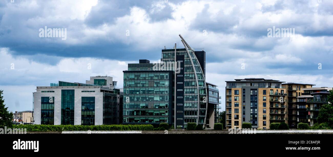 Das Hueston Quarter in Kilmainham, Dublin, ein Büro-/Wohngebäude mit Tusla, der Child Development Agency und anderen. Stockfoto
