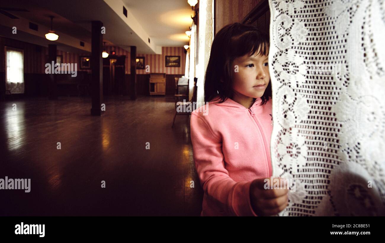 Entdecken Sie die Vergangenheit im Wainwright Hotel & Restaurant im Living Historical Village im Calgary Heritage Park. Stockfoto