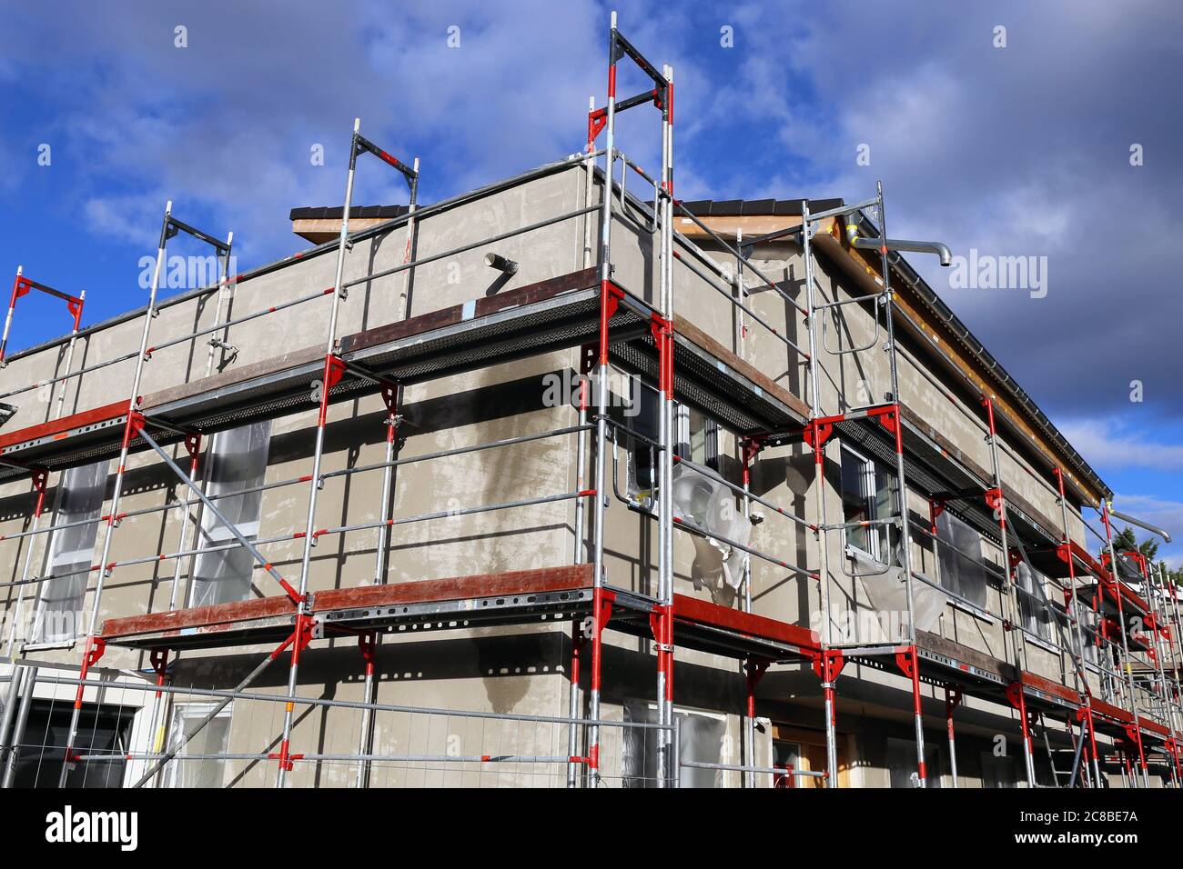Neubau mit fertiger Grundputz Stockfoto