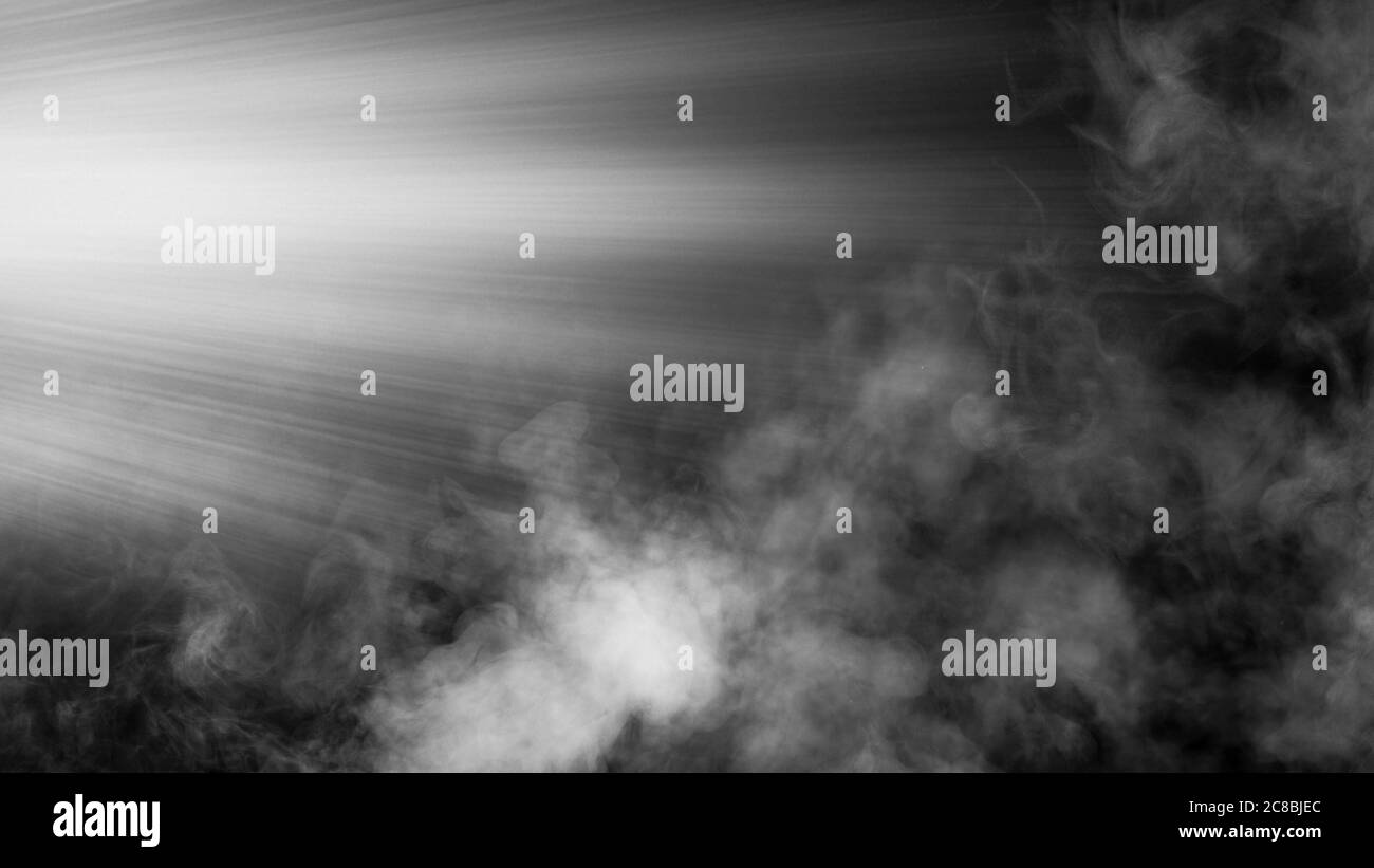 Trockenes Eis Rauch Wolken Nebel der Boden Textur. . Perfekter Spotlight Nebeleffekt auf isoliertem Hintergrund Stockfoto