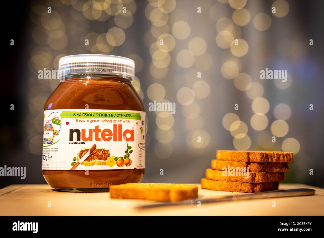 09.10.19 Budapest: Nutella Haselnuss-Brotdose. Nutella ist eine Marke von gesüßten Haselnuss-Kakao Aufstrich von der italienischen Firma Ferrero hergestellt. Stockfoto