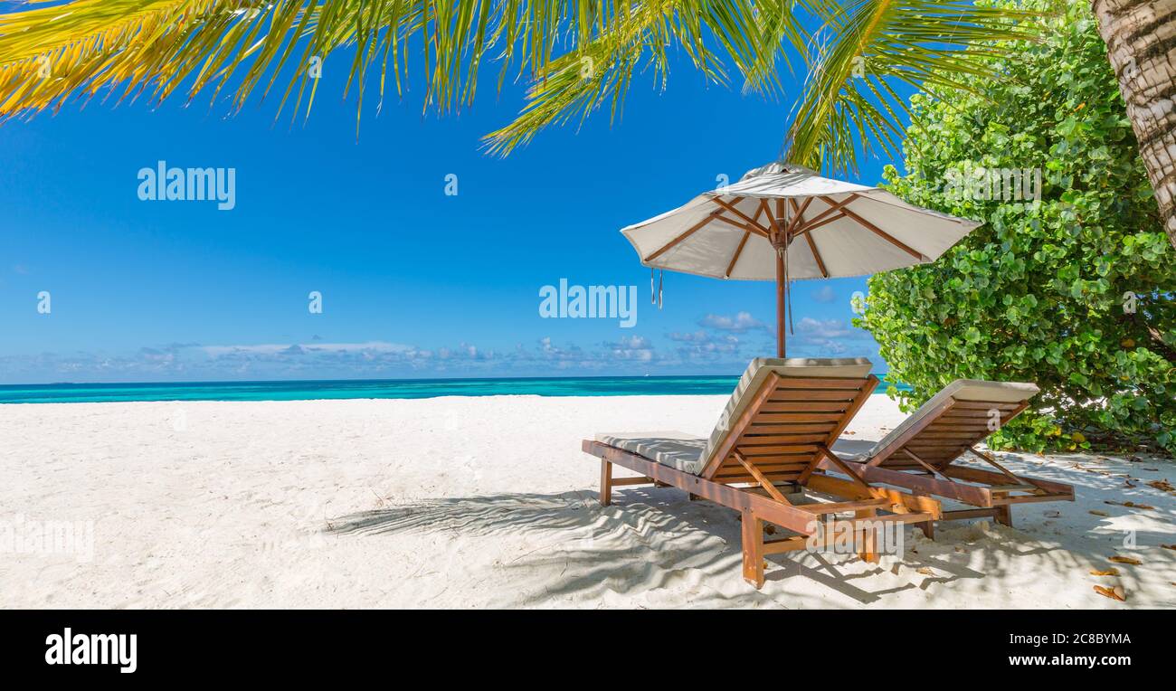 Perfekte Strandszene. Idyllische tropische Strandlandschaft für Hintergrund oder Tapete. Design des Tourismus für Sommerurlaub Urlaubskonzept. Luxusstrand Stockfoto