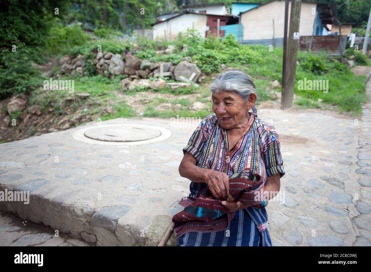 Eine Maya indigene Frau in San Jorge La Laguna, Solola, Guatemala. Stockfoto