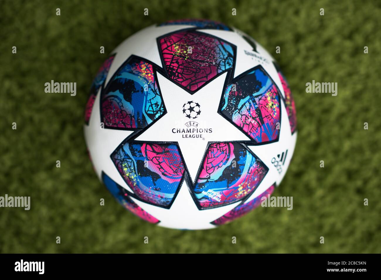 Nahaufnahme von 2019/20 Adidas Champions League Fußball. Stockfoto