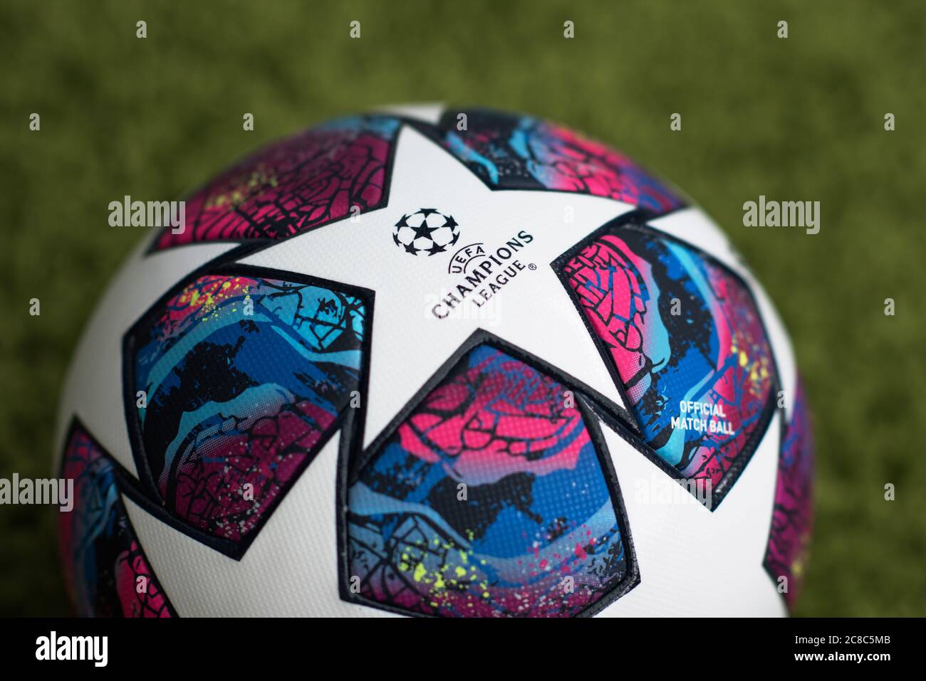 Nahaufnahme von 2019/20 Adidas Champions League Fußball. Stockfoto