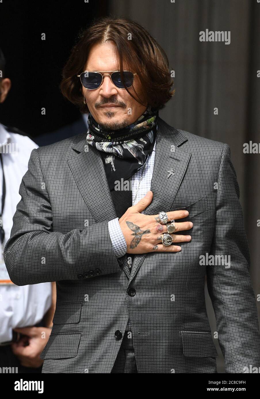 Schauspieler Johnny Depp kommt zum High Court in London, um in seinem Verleumdungsverfahren gegen die Herausgeber von The Sun und dessen Chefredakteur Dan Wootton zu verhören. Stockfoto