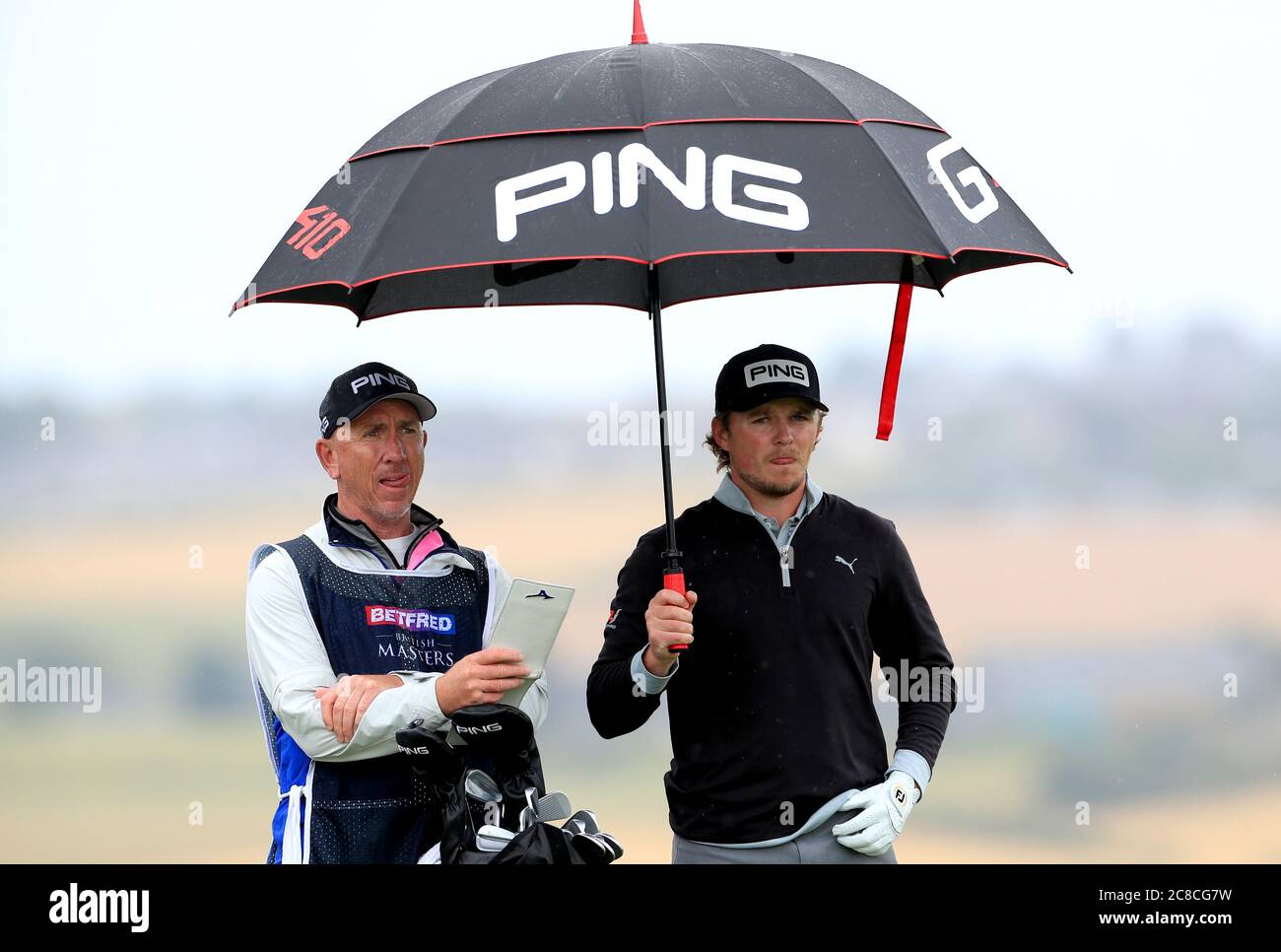 Eddie Pepperell (rechts) am 4. Tag des Betfred British Masters im Close House Golf Club, Newcastle. Stockfoto