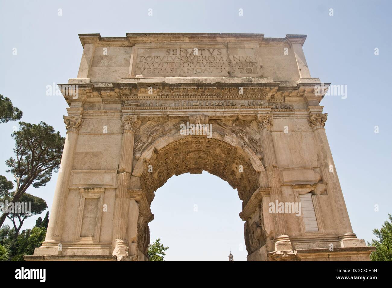 Italien, Rom, Bogen von Titus (Titus Tor oder Arcus Titi) – die Eroberung von Jerusalem. Stockfoto