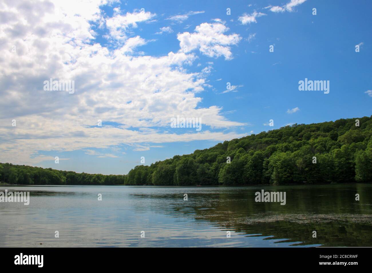 Landschaftsaufnahme von Winding Hills Park, Diamond Lake in Montgomery NY Stockfoto