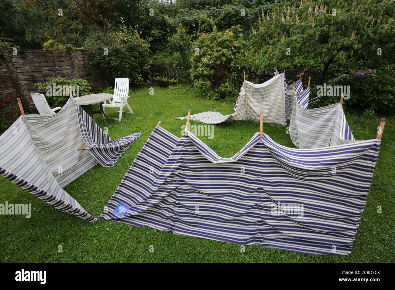 Windbreaks vom Wind zerstört Stockfoto