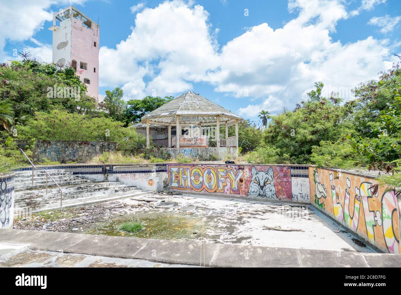 Hurrikan verursacht Schäden am La Belle Kreolgebäude auf der karibischen Insel St. martin. Stockfoto