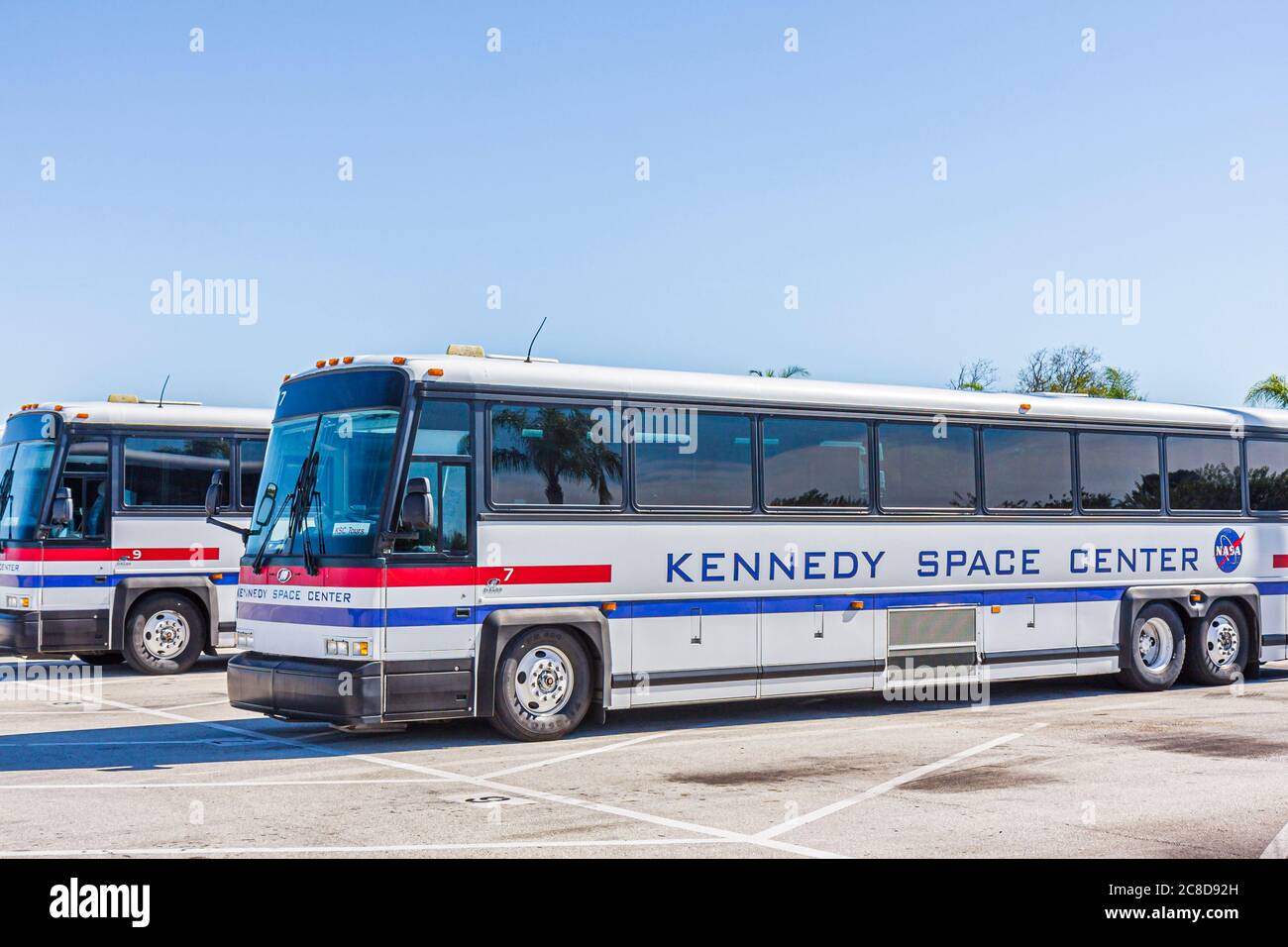 Florida Brevard County, Cape Canaveral, Kennedy Space Center, Besucherkomplex, Reisebusse, geparkt, Attraktion, Besucher reisen Reise touristischer Tourismus Stockfoto