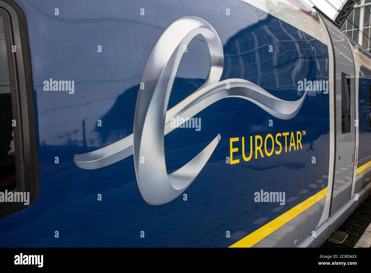 Stolzes Logo der Eurostar-Hochgeschwindigkeitszüge von London nach Amsterdam Stockfoto