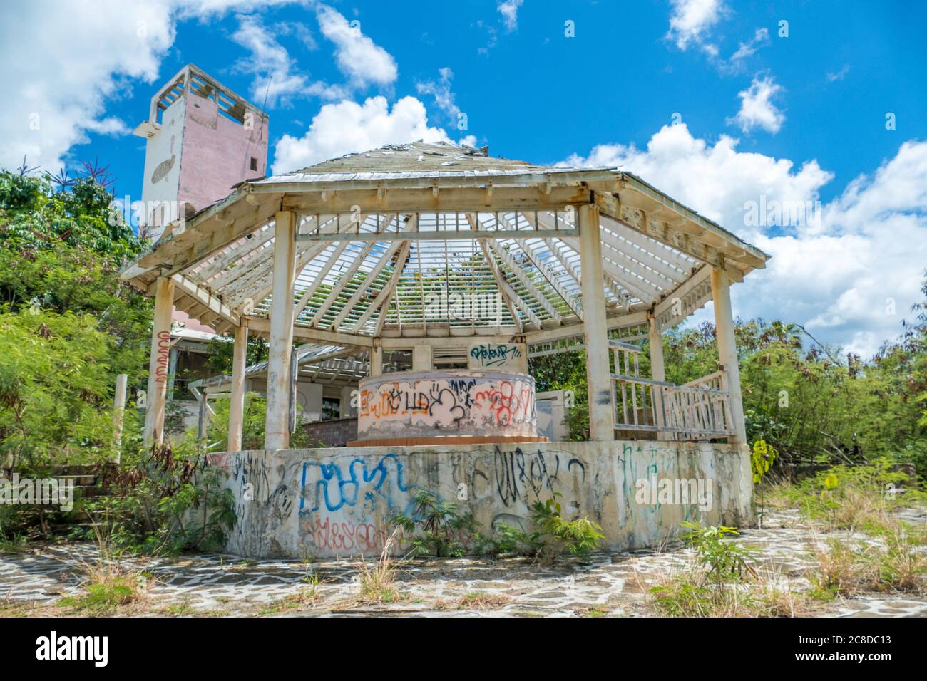 Hurrikan verursacht Schäden am La Belle Kreolgebäude auf der karibischen Insel St. martin. Stockfoto