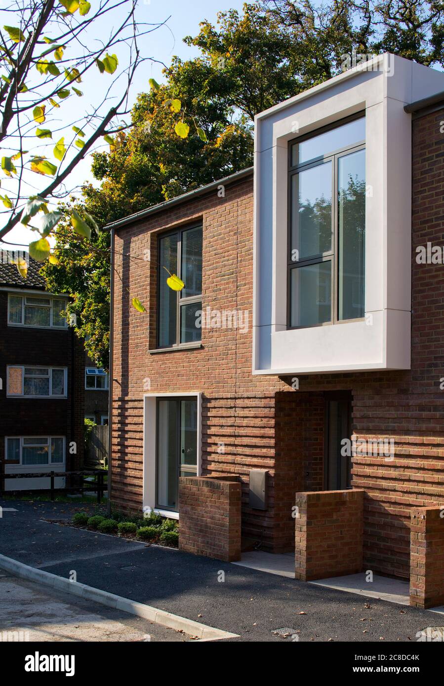 Außenansicht. Ravensdale & Rushden Housing Scheme, Upper Norwood, Großbritannien. Architekt: HTA Design llp, 2020. Stockfoto