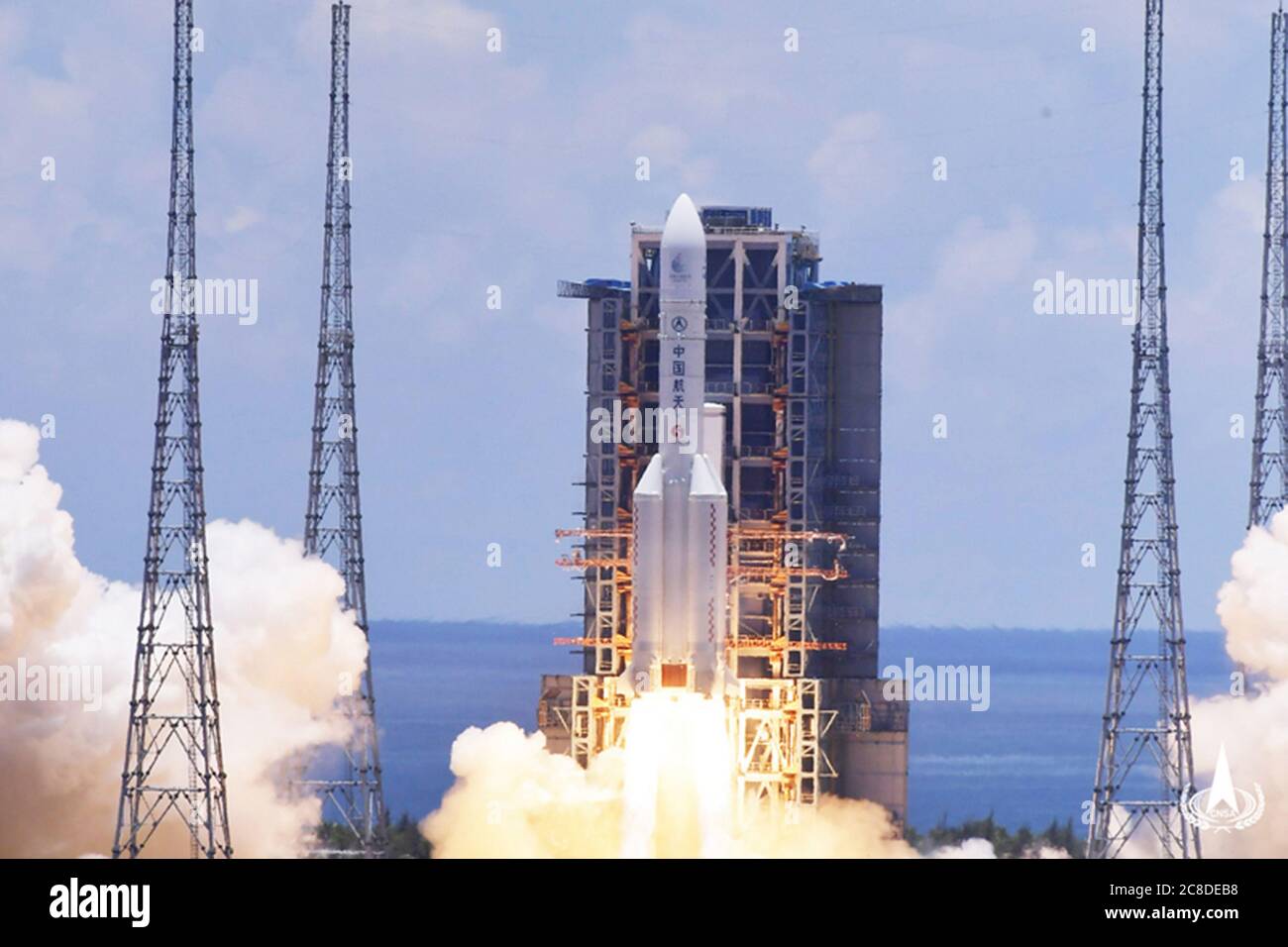 China. Juli 2020. Eine Mars-Sonde, der Schwerpunkt der chinesischen Tianwen-1-Mission, wird am 23. Juli 2020 mit einer langen Rakete vom 5. März vom Start des Raumschiffs Wenchang in der südchinesischen Provinz Hainan aus gestartet. Foto von China National Space Administration/UPI Kredit: UPI/Alamy Live Nachrichten Stockfoto