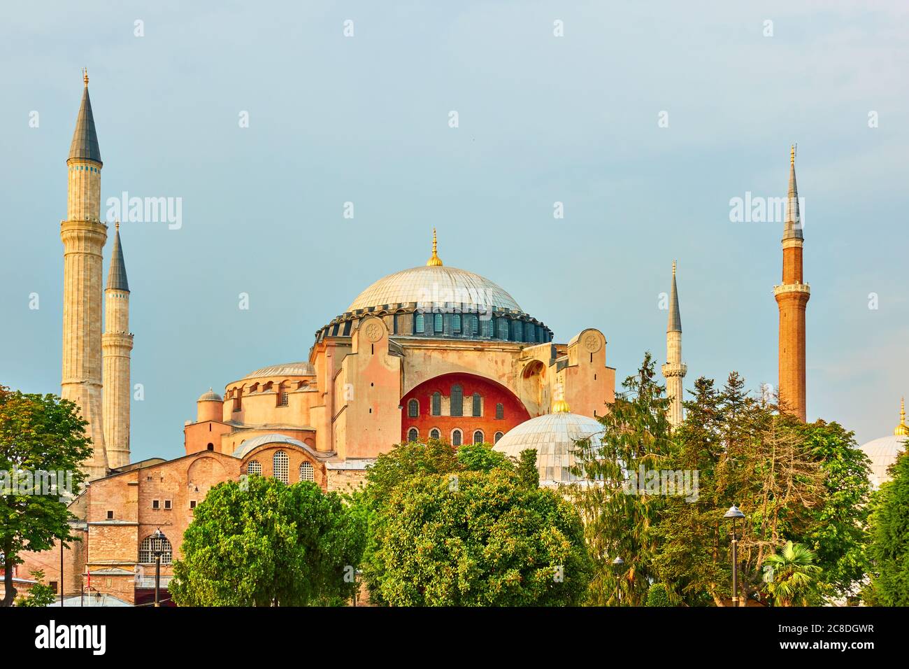 Die Hagia Sophia Moschee in Istanbul am Abend, Türkei. Türkisches Wahrzeichen Stockfoto