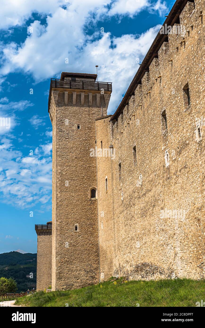 Spoleto, eine herrliche umbrische Stadt, Heimat des Festival dei Due Mondi, ein internationales Ereignis der Musik, Kunst, Kultur und Unterhaltung Stockfoto