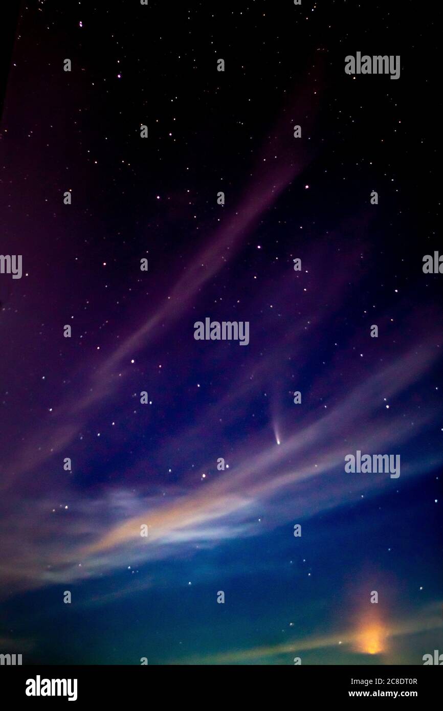 Juli 2020 Komet Neowise C/2020 F3 im Nachthimmel über Südwestengland auf der nördlichen Hemisphäre Stockfoto