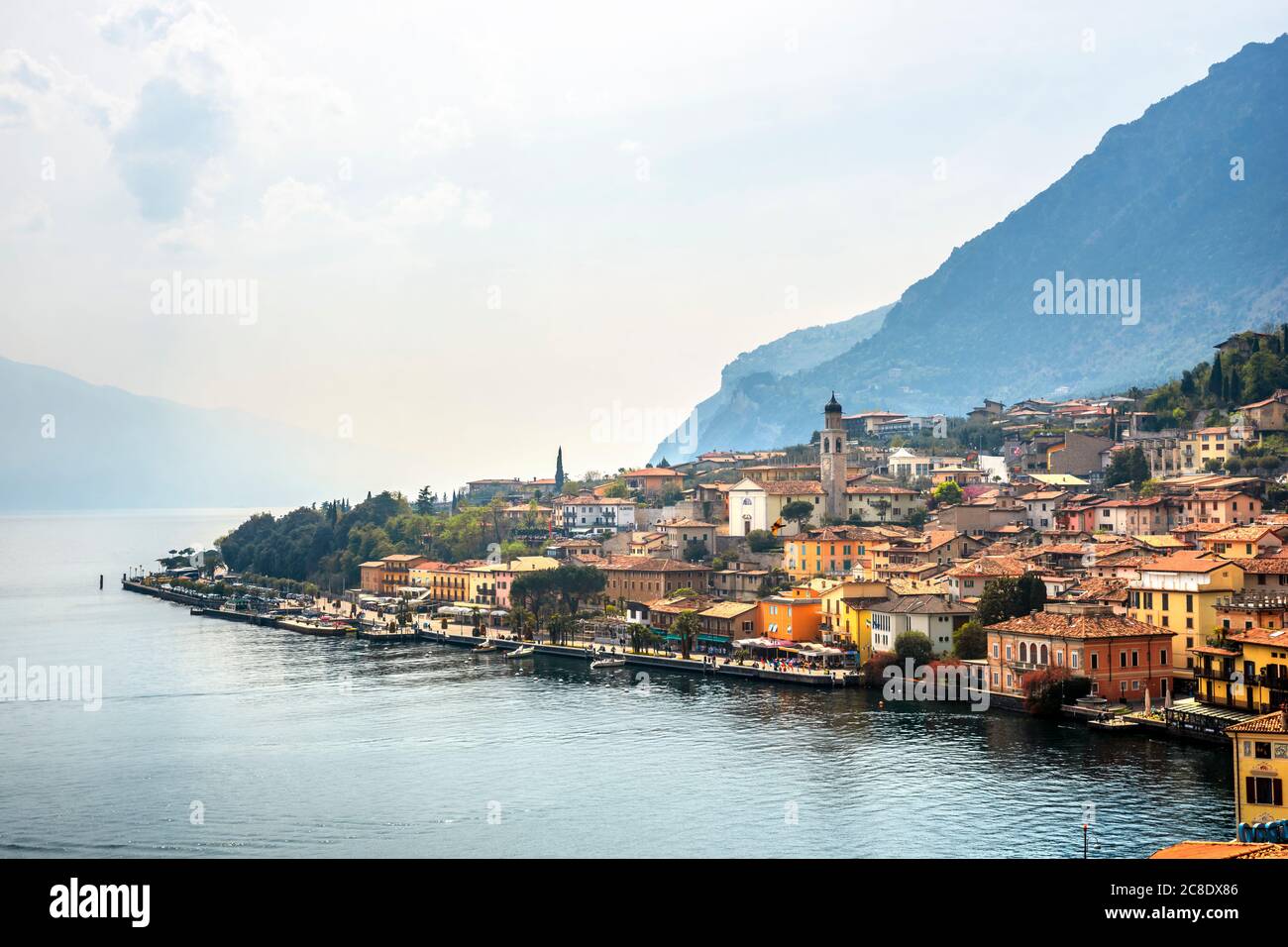 Italien, Provinz Brescia, Limone sul Garda, Stadt am Ufer des Gardasees Stockfoto