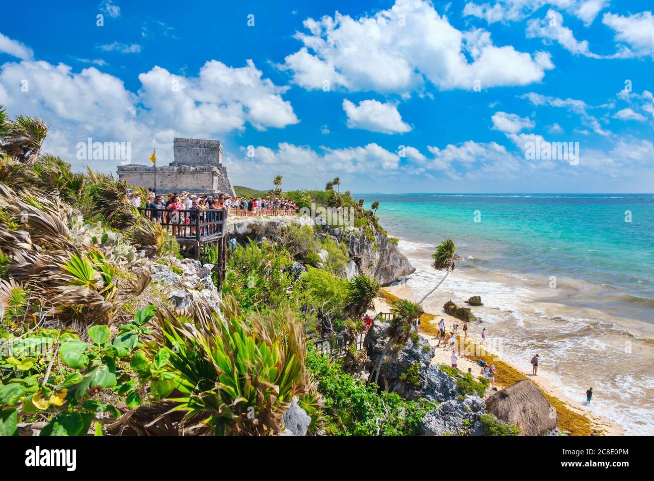 Besucher der antiken maya-Ruinen von Tulum in Mexiko Stockfoto